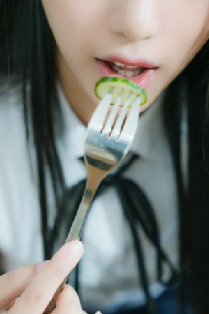 何润东主演的遍地狼烟电视剧