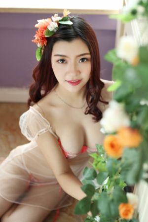 年轻的秘书