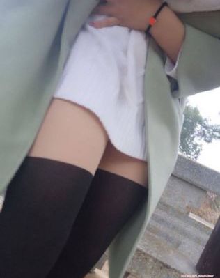 宝贝胸罩脱了让我揉你的胸视频