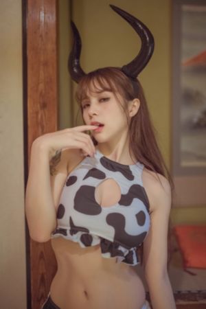 被无耻变态上司侵犯